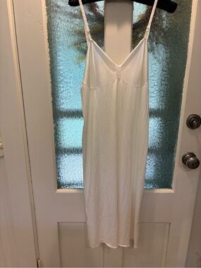 Vanity Fair White Satin Slip with Adjustable Straps Size 38